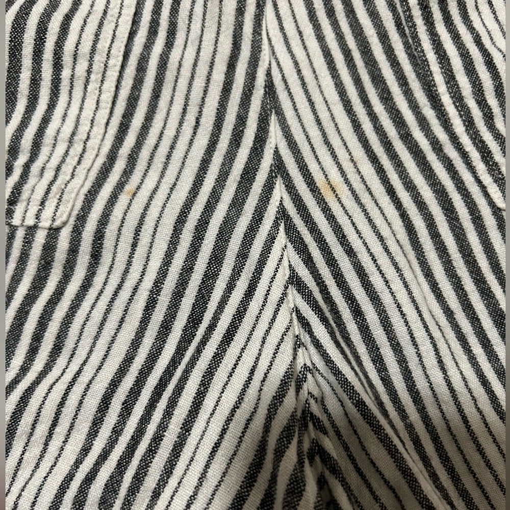 Women's Gap Pull-On Black/Beige Shorts - Picture 8 of 8